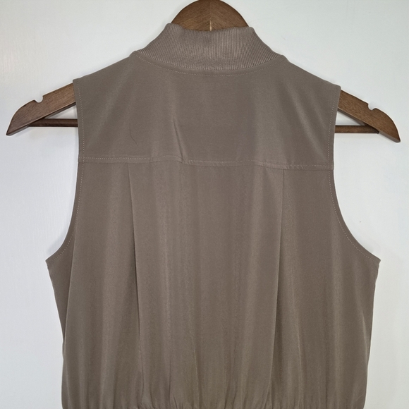 Athleta Brooklyn Utility Romper – Size 4 – Dark Ecru - Picture 5 of 7